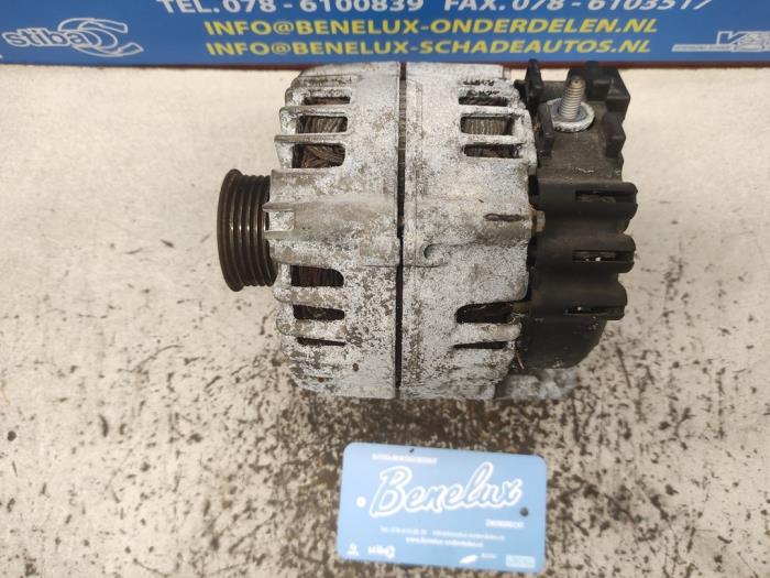 Dynamo från en BMW 3 serie Touring (E91) 318d 16V 2008