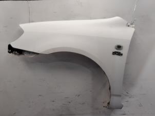 Usagé Aile avant gauche Toyota Corolla Wagon (E12) 2.0 D-4D 16V 90 Prix sur demande proposé par Benelux Zwijndrecht B.V.