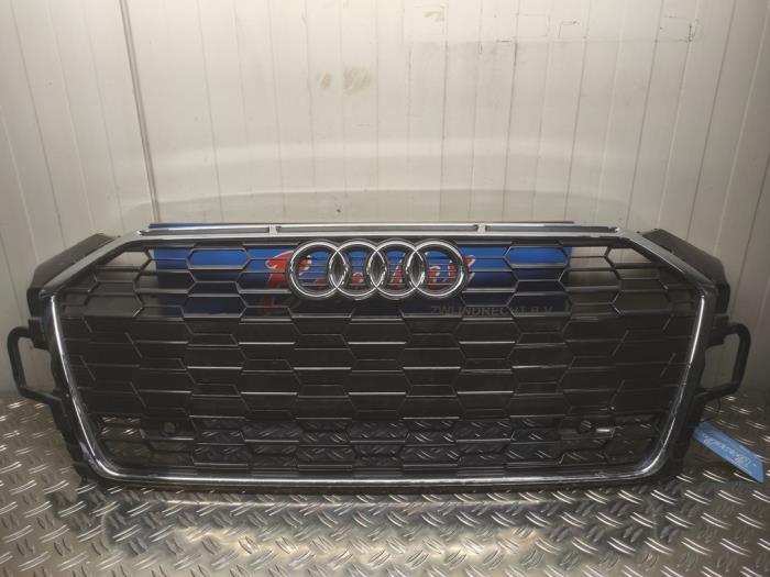 Używane Grill Audi A5 Sportback (F5A/F5F) 2.0 40 TFSI Mild Hybrid 16V Cena na żądanie oferowane przez Benelux Zwijndrecht B.V.