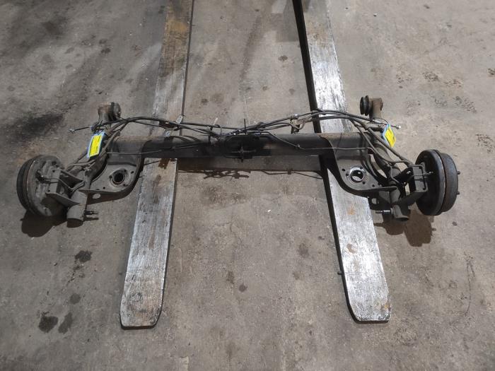 Usagé Train arrière complet Suzuki Swift (ZA/ZC/ZD1/2/3/9) 1.3 VVT 16V Prix € 100,00 Règlement à la marge proposé par Benelux Zwijndrecht B.V.