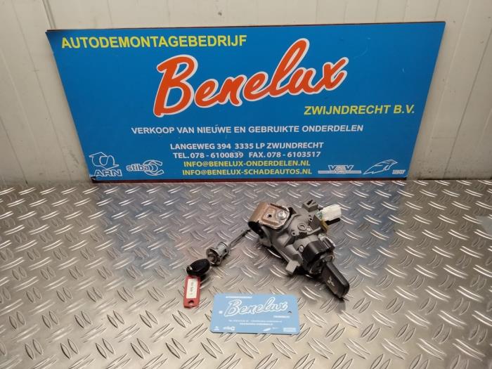 Gebrauchte Schlossset Mitsubishi Space Star (A0) 1.2 12V Preis auf Anfrage angeboten von Benelux Zwijndrecht B.V.