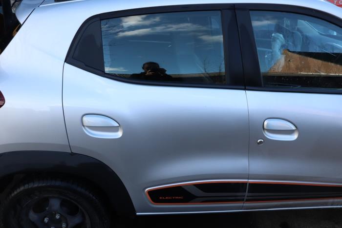 Begagnade Bakdörr, 4-dörrars, höger Dacia Spring 45 Pris på förfrågan erbjuds av Benelux Zwijndrecht B.V.