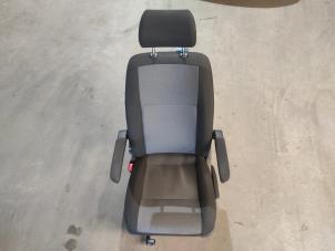 Używane Fotel lewy Volkswagen Transporter T6 2.0 TDI 150 Cena € 544,50 Z VAT oferowane przez Benelux Zwijndrecht B.V.