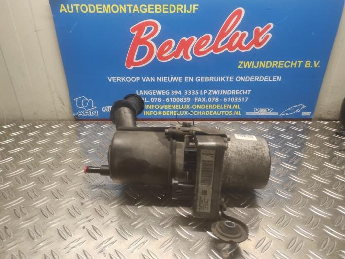 Begagnade Servostyrningspump Peugeot 307 SW (3H) 2.0 16V Pris på förfrågan erbjuds av Benelux Zwijndrecht B.V.