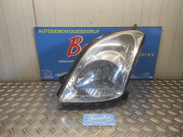 Gebrauchte Scheinwerfer links Suzuki Swift (ZA/ZC/ZD1/2/3/9) 1.5 VVT 16V Preis auf Anfrage angeboten von Benelux Zwijndrecht B.V.