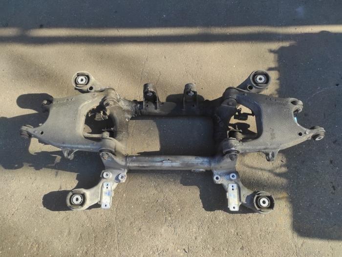 Begagnade Underram BMW 5 serie (F10) 530i 24V TwinPower Turbo Pris på förfrågan erbjuds av Benelux Zwijndrecht B.V.