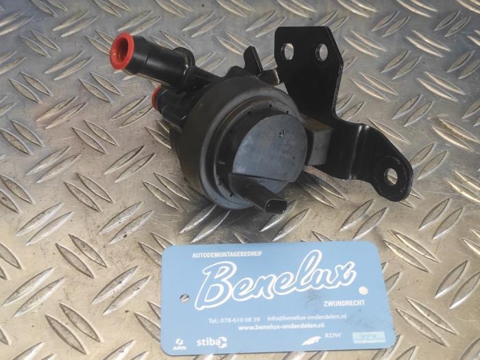 Begagnade Extra vattenpump Ford Transit Custom 2.0 EcoBlue 170 Pris på förfrågan erbjuds av Benelux Zwijndrecht B.V.