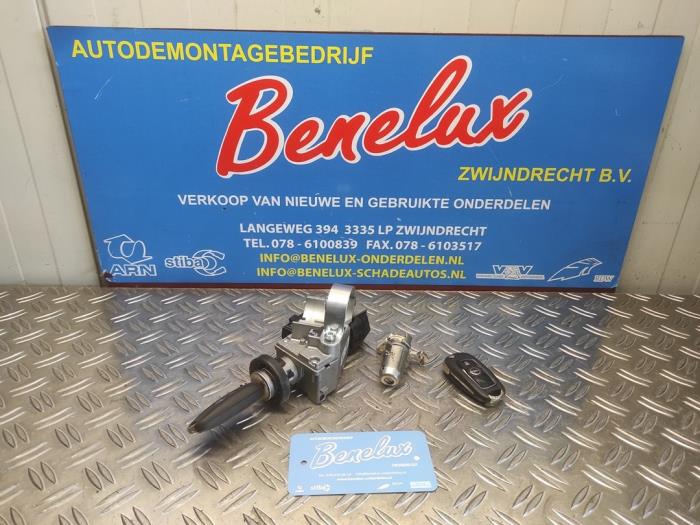 Gebrauchte Schlossset Opel Astra K Sports Tourer 1.0 Turbo 12V Preis auf Anfrage angeboten von Benelux Zwijndrecht B.V.