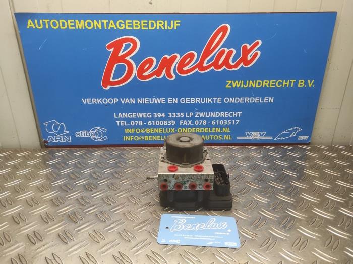 Usagé Bloc ABS Nissan Micra (K13) 1.2 12V Prix sur demande proposé par Benelux Zwijndrecht B.V.