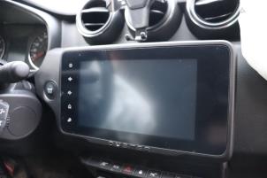 Usagé Affichage navigation Dacia Duster (SR) 1.3 TCE 150 16V Prix sur demande proposé par Benelux Zwijndrecht B.V.