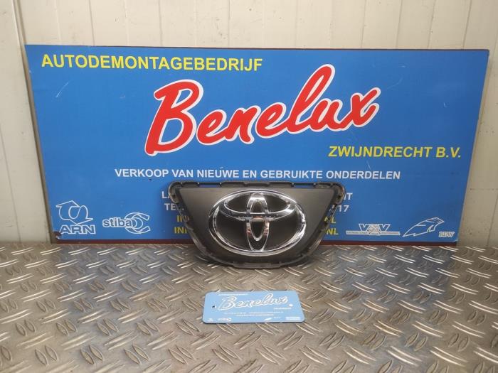 Używane Emblemat Toyota Aygo X 1.0 12V VVT-i Cena na żądanie oferowane przez Benelux Zwijndrecht B.V.