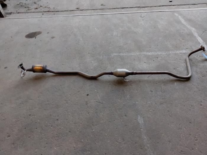 Used Front pipe + catalyst Toyota Aygo X 1.0 12V VVT-i Price on request offered by Benelux Zwijndrecht B.V.