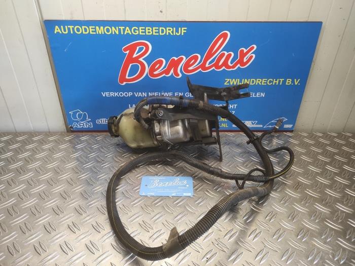 Usagé Pompe de direction Opel Meriva (B) 1.4 Turbo 16V ecoFLEX Prix € 600,00 Règlement à la marge proposé par Benelux Zwijndrecht B.V.