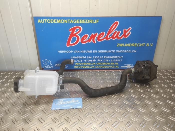 Begagnade Vattenpump Opel Ampera-e Ampera-e Pris på förfrågan erbjuds av Benelux Zwijndrecht B.V.
