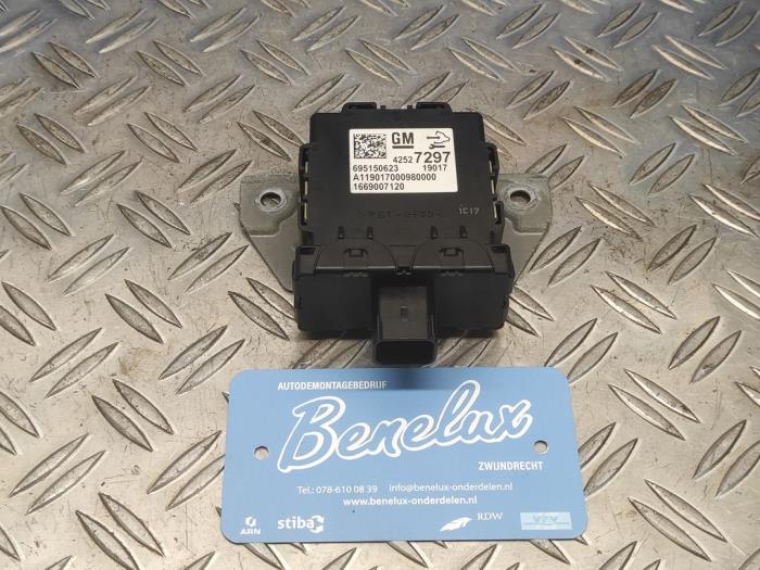 Używane Modul VESS Opel Ampera-e Ampera-e Cena na żądanie oferowane przez Benelux Zwijndrecht B.V.