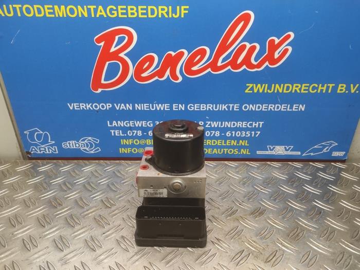 Begagnade ABS-pump BMW 1 serie (E87/87N) 116i 1.6 16V Pris på förfrågan erbjuds av Benelux Zwijndrecht B.V.