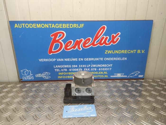 Begagnade ABS-pump Skoda Octavia Combi (5EAC) 1.2 TSI 16V Pris € 425,00 Marginaltabell erbjuds av Benelux Zwijndrecht B.V.
