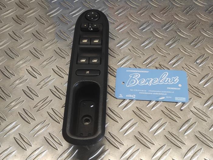 Usados Interruptor de ventanilla eléctrica Peugeot 407 (6D) 2.0 16V Precio de solicitud ofrecido por Benelux Zwijndrecht B.V.