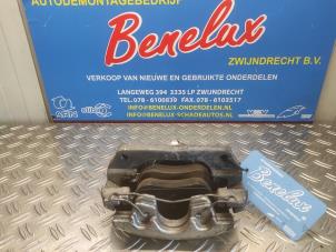 Usagé Etrier de frein avant gauche Dacia Duster (HS) 1.5 dCi 4x4 Prix sur demande proposé par Benelux Zwijndrecht B.V.