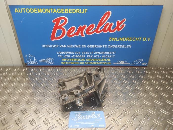 Used Engine mount Ford Focus 3 1.6 EcoBoost 16V Price on request offered by Benelux Zwijndrecht B.V.
