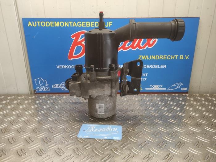 Begagnade Servostyrningspump Peugeot 307 SW (3H) 1.6 16V Pris € 75,00 Marginaltabell erbjuds av Benelux Zwijndrecht B.V.