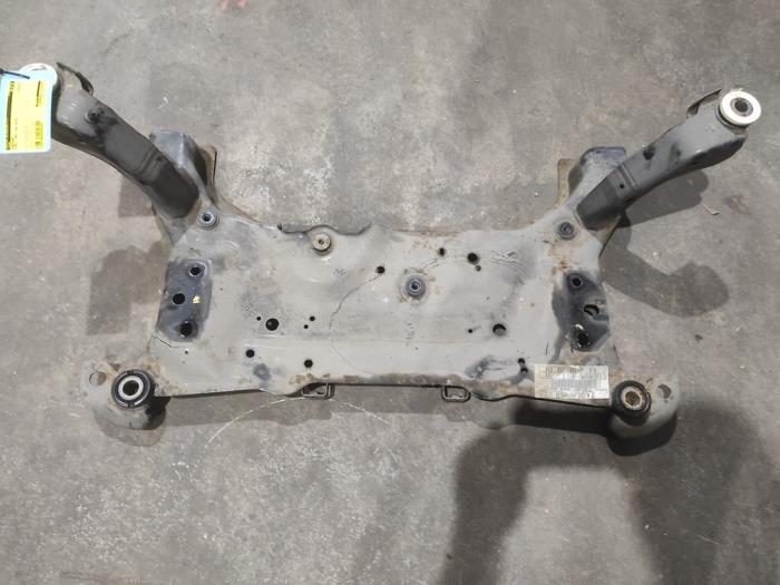 Begagnade Underram Ford C-Max (DXA) 1.0 Ti-VCT EcoBoost 12V 125 Pris på förfrågan erbjuds av Benelux Zwijndrecht B.V.