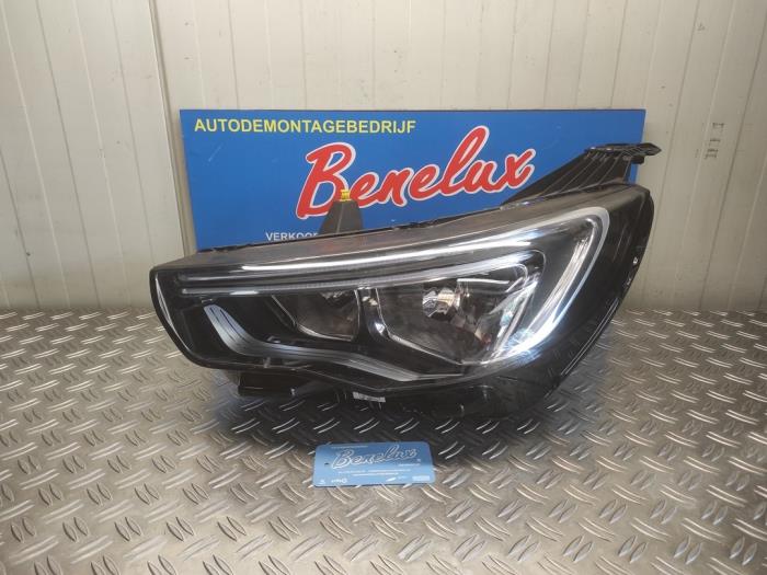 Używane Reflektor lewy Opel Grandland (X) 1.2 Turbo 12V Cena € 450,00 Procedura marży oferowane przez Benelux Zwijndrecht B.V.