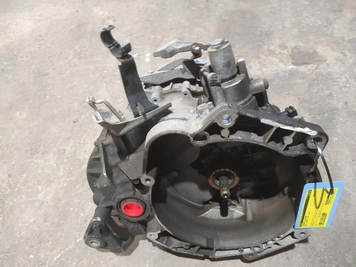 Usagé Boîte de vitesse Opel Corsa D 1.3 CDTi 16V ecoFLEX Prix sur demande proposé par Benelux Zwijndrecht B.V.