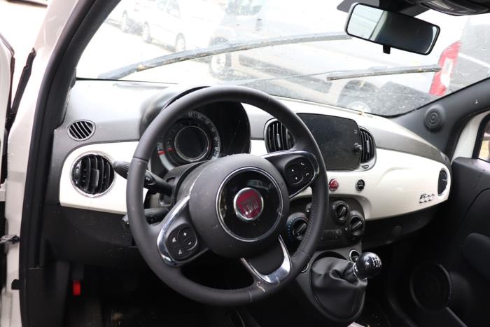 Begagnade Airbagset + modul Fiat 500 (312) 1.0 Hybrid Pris på förfrågan erbjuds av Benelux Zwijndrecht B.V.