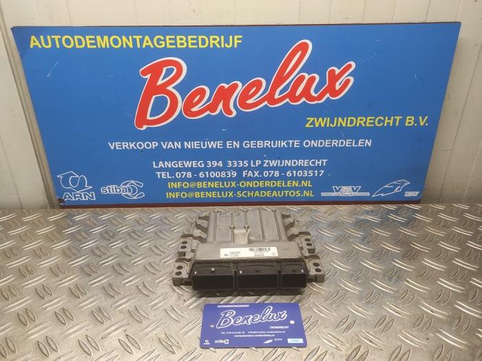 Used Engine management computer Renault Clio IV (5R) 1.2 TCE 16V GT EDC Price on request offered by Benelux Zwijndrecht B.V.