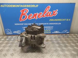Begagnade Dynamo Renault Clio III (BR/CR) 1.2 16V 75 Pris på förfrågan erbjuds av Benelux Zwijndrecht B.V.