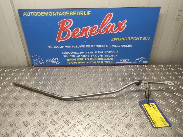 Gebrauchte Ölmessstab Mercedes B (W246/W242) 1.6 B-180 BlueEFFICIENCY Turbo 16V Preis auf Anfrage angeboten von Benelux Zwijndrecht B.V.