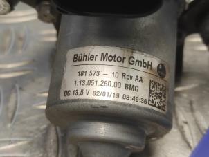 Extra vattenpump från en Volkswagen Polo VI (AW1) 1.0 MPi 12V 2019