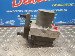 ABS-pump från en Mercedes-Benz Sprinter 5t (907.6) 316 CDI 2.1 D RWD 2020