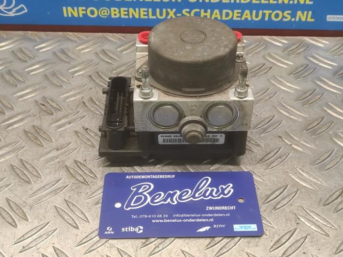 Używane Pompa ABS Opel Corsa D 1.4 16V Twinport Cena na żądanie oferowane przez Benelux Zwijndrecht B.V.