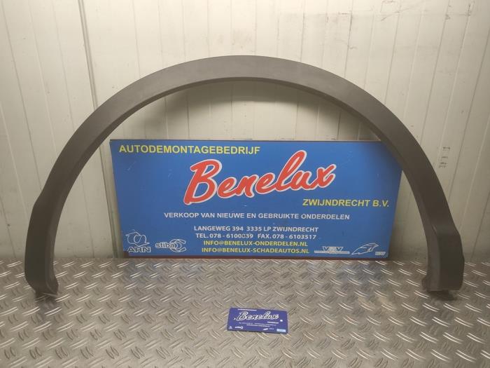 Begagnade Dekorstripe Nissan Qashqai (J11) 1.2 DIG-T 16V Pris på förfrågan erbjuds av Benelux Zwijndrecht B.V.