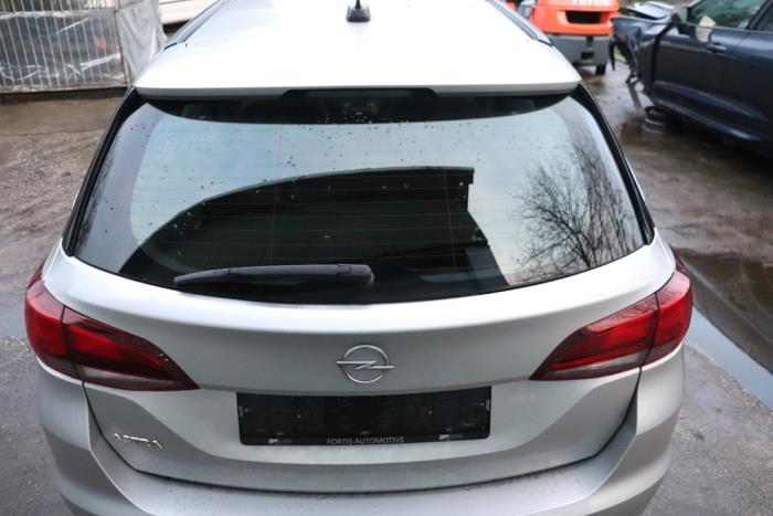Begagnade Baklucka Opel Astra K Sports Tourer 1.2 Turbo 12V Pris på förfrågan erbjuds av Benelux Zwijndrecht B.V.