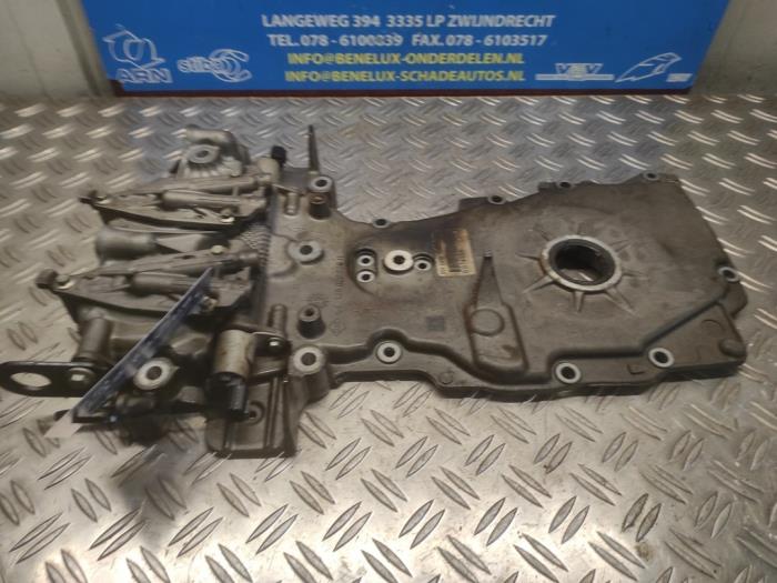 Usagé Couvercle de distribution Renault Clio IV (5R) 1.2 TCE 16V GT EDC Prix € 150,00 Règlement à la marge proposé par Benelux Zwijndrecht B.V.