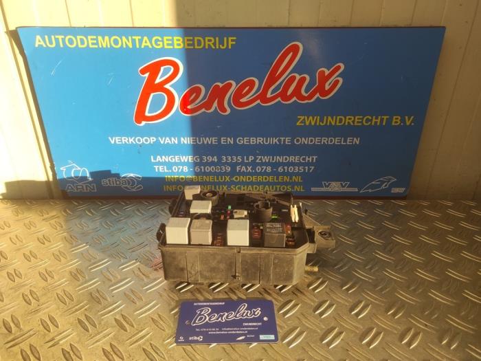 Begagnade Säkringsbox Opel Mokka/Mokka X X 1.4 Turbo 16V 4x2 Pris på förfrågan erbjuds av Benelux Zwijndrecht B.V.
