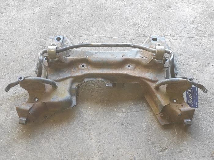 Used Subframe Opel Crossland (X) 1.2 Turbo 12V Euro 6 Price on request offered by Benelux Zwijndrecht B.V.