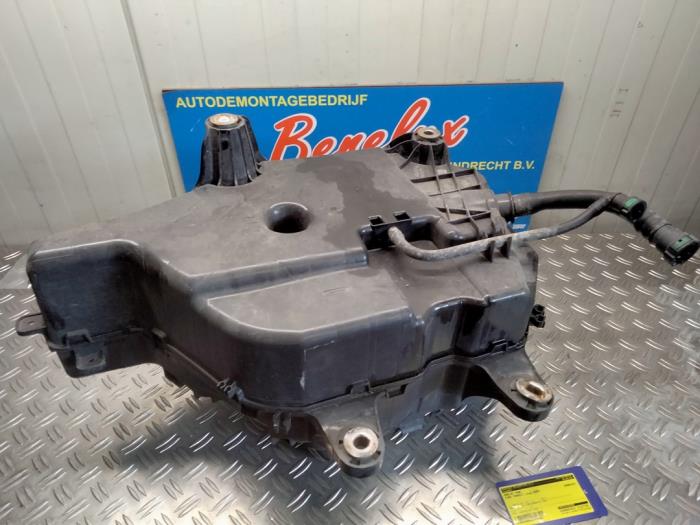 Gebrauchte Adblue Tank Ford Transit 2.0 TDCi 16V Eco Blue 130 RWD Preis auf Anfrage angeboten von Benelux Zwijndrecht B.V.