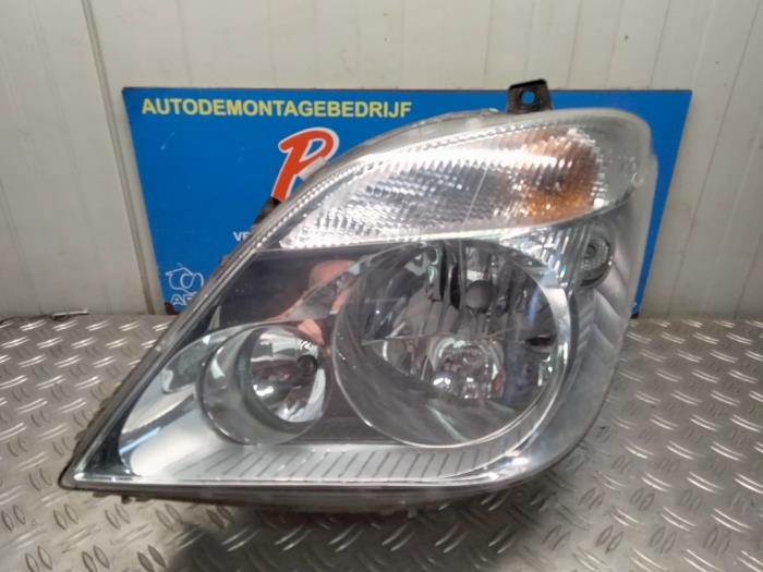 Gebrauchte Scheinwerfer links Mercedes Sprinter 5t (906.63/65) 516 CDI 16V Preis auf Anfrage angeboten von Benelux Zwijndrecht B.V.