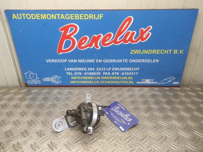 Begagnade Extra vattenpump BMW 3 serie (G20) 320e 2.0 TwinPower Turbo 16V Pris på förfrågan erbjuds av Benelux Zwijndrecht B.V.