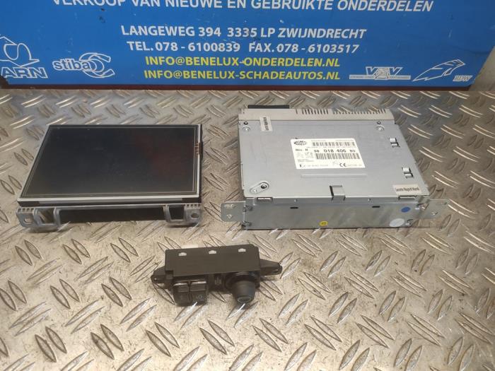 Używane System nawigacji Peugeot 208 I (CA/CC/CK/CL) 1.2 Vti 12V PureTech 82 Cena na żądanie oferowane przez Benelux Zwijndrecht B.V.