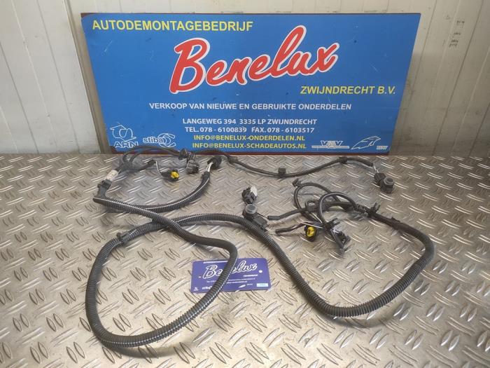 Gebrauchte PDC Sensor Set Renault Clio IV (5R) 1.2 TCE 16V GT EDC Preis auf Anfrage angeboten von Benelux Zwijndrecht B.V.