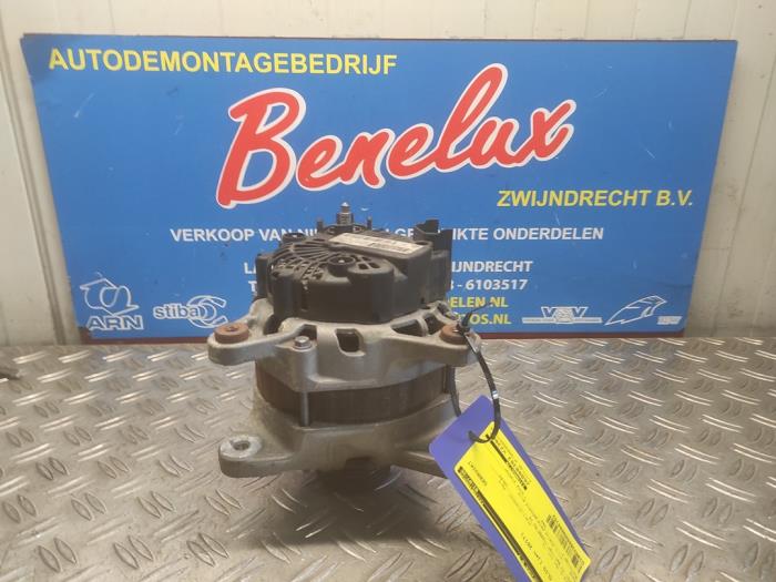 Usagé Dynamo Renault Clio IV (5R) 1.2 TCE 16V GT EDC Prix sur demande proposé par Benelux Zwijndrecht B.V.