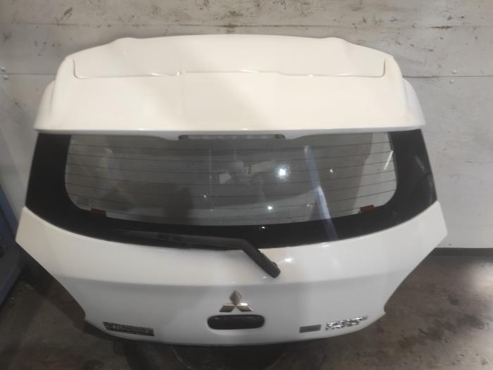 Begagnade Baklucka Mitsubishi Space Star (A0) 1.0 12V Pris på förfrågan erbjuds av Benelux Zwijndrecht B.V.