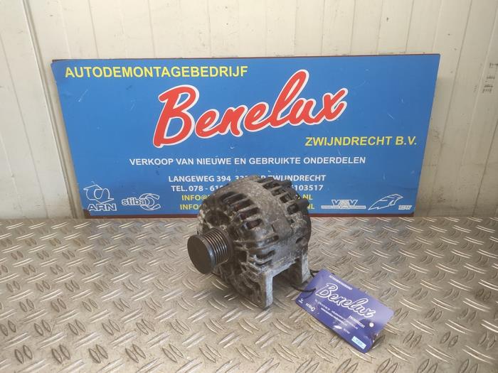 Gebrauchte Dynamo Opel Vivaro 2.0 CDTI 16V Preis auf Anfrage angeboten von Benelux Zwijndrecht B.V.