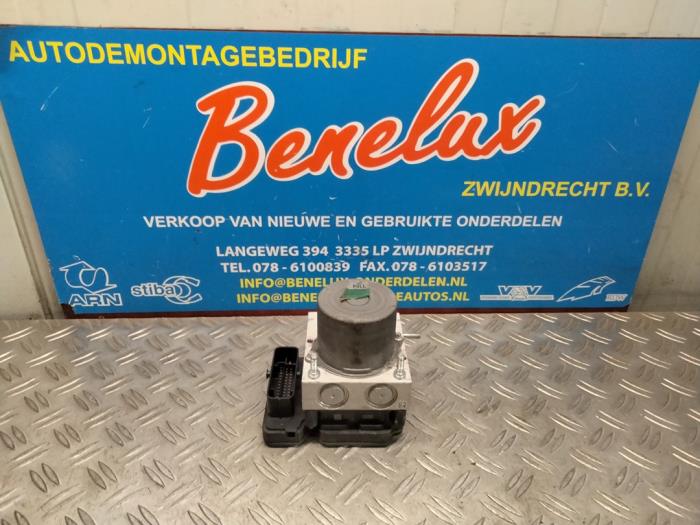 Begagnade ABS-pump Citroen C3 (SX/SW) 1.2 12V e-THP PureTech 110 Pris på förfrågan erbjuds av Benelux Zwijndrecht B.V.