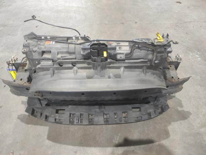 Begagnade Front Ford Fiesta 6 (JA8) 1.25 16V Pris på förfrågan erbjuds av Benelux Zwijndrecht B.V.